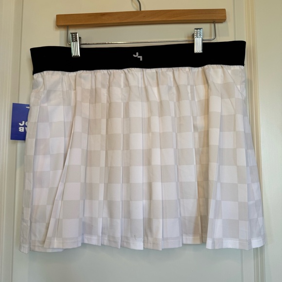 Joy Lab Women’s pleated checkered tennis skirt with attached shorts - Size L - Picture 6 of 13